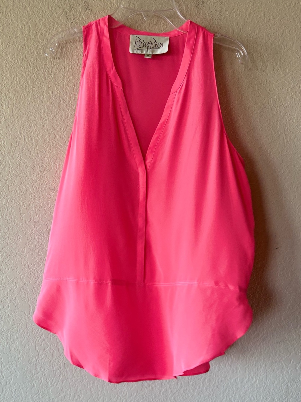 Rory Beca Hot Pink 100% Silk Sleeveless V-Neck Blouse Size‎ M